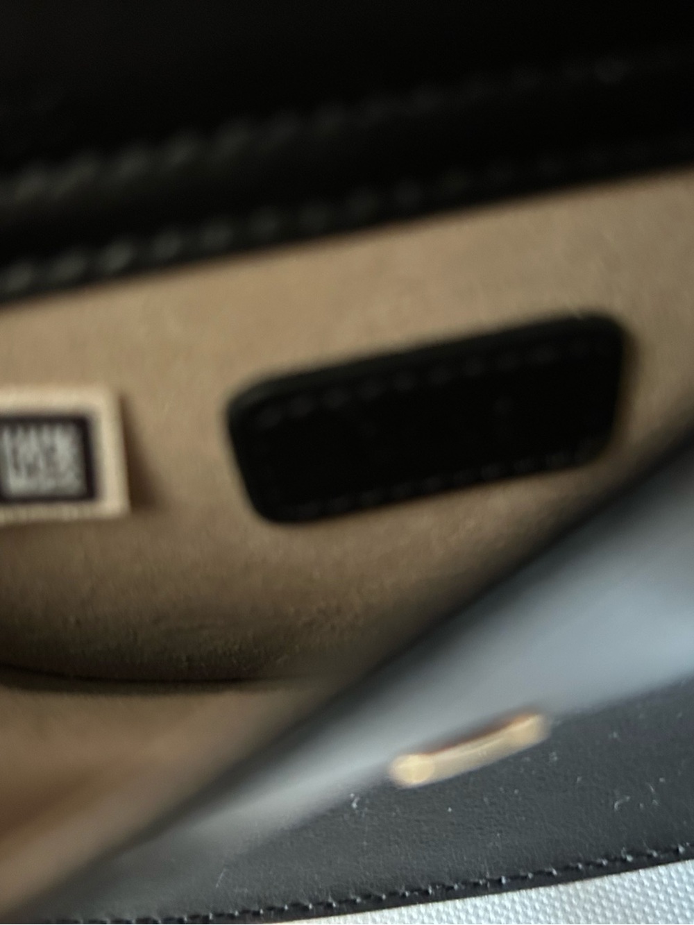Chloé Black Leather Crossbody Bag with Gold Ring - Picture 3 of 4